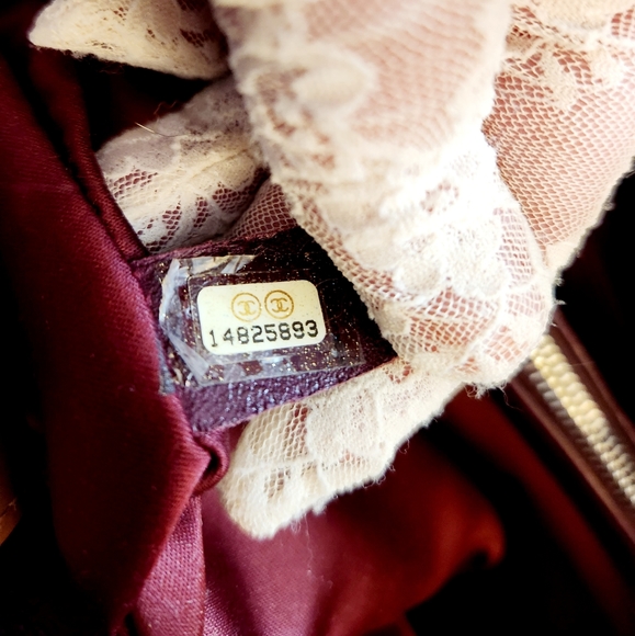 SOLD 💋💋💋11A CHANEL on the Road Shopping Tote - Picture 13 of 15